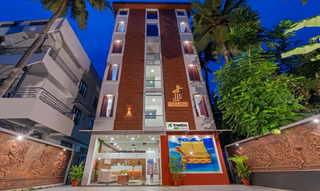 Treebo Jp Residency Hotel Thiruvananthapuram Kültér fotó